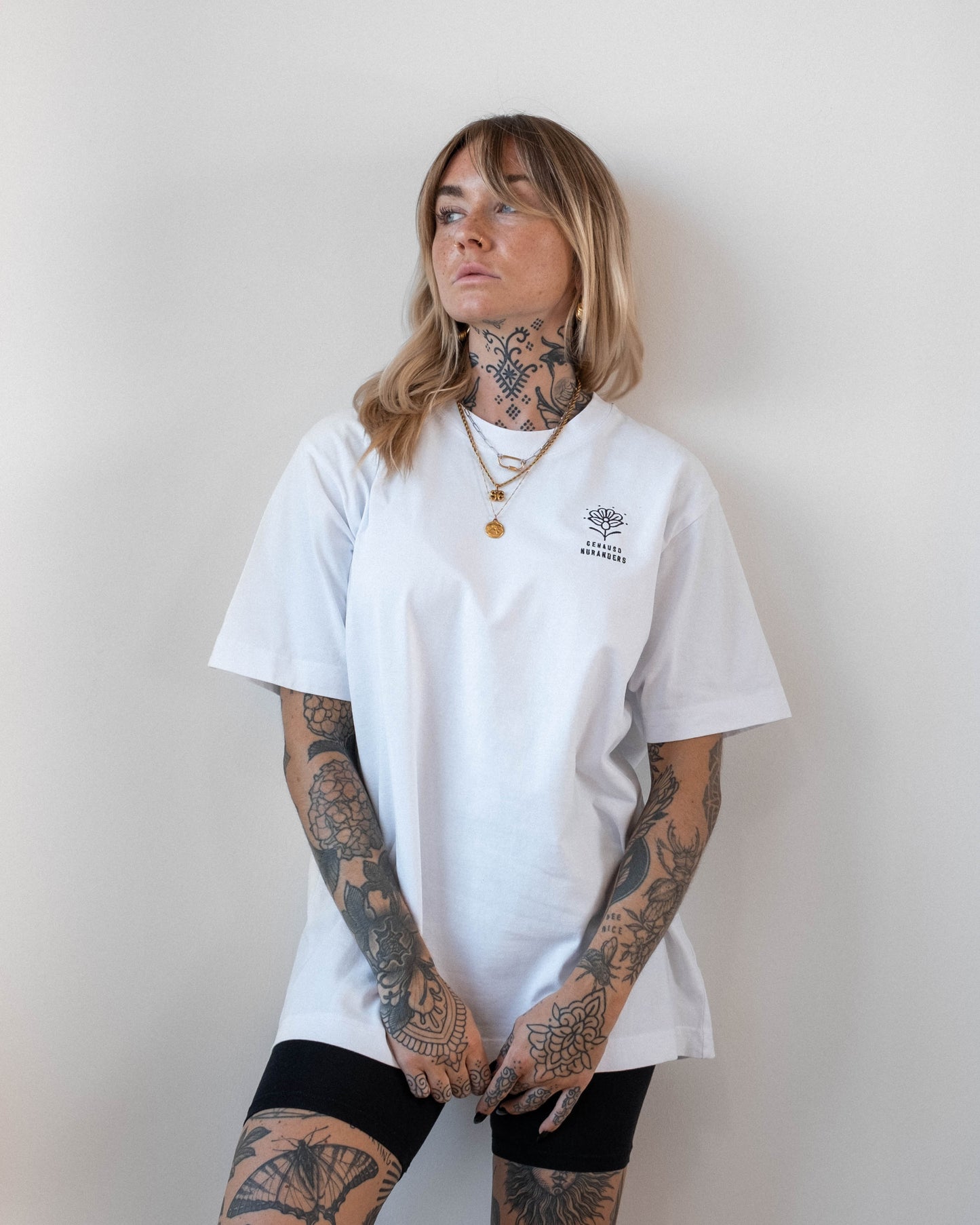 GNA | WHITE SHIRT